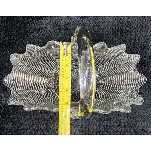 Vintage LE Smith Feather Glass Basket – Clear Pressed Glass, Mid-Century Design - Picture 9 of 12